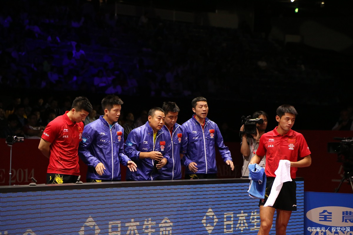 乒乓球选手在比赛中技压群雄(乒乓球比赛中球员总喊的什么词)