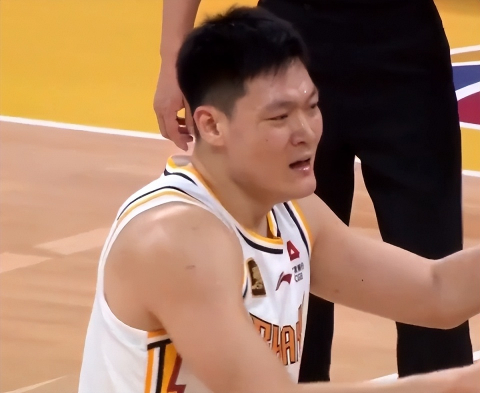 福建男篮大胜对手,保持连胜势头(福建男篮大胜对手,保持连胜势头的是谁) 福建男篮大胜对手,保持连胜势头(福建男篮大胜对手,保持连胜势头的是谁)