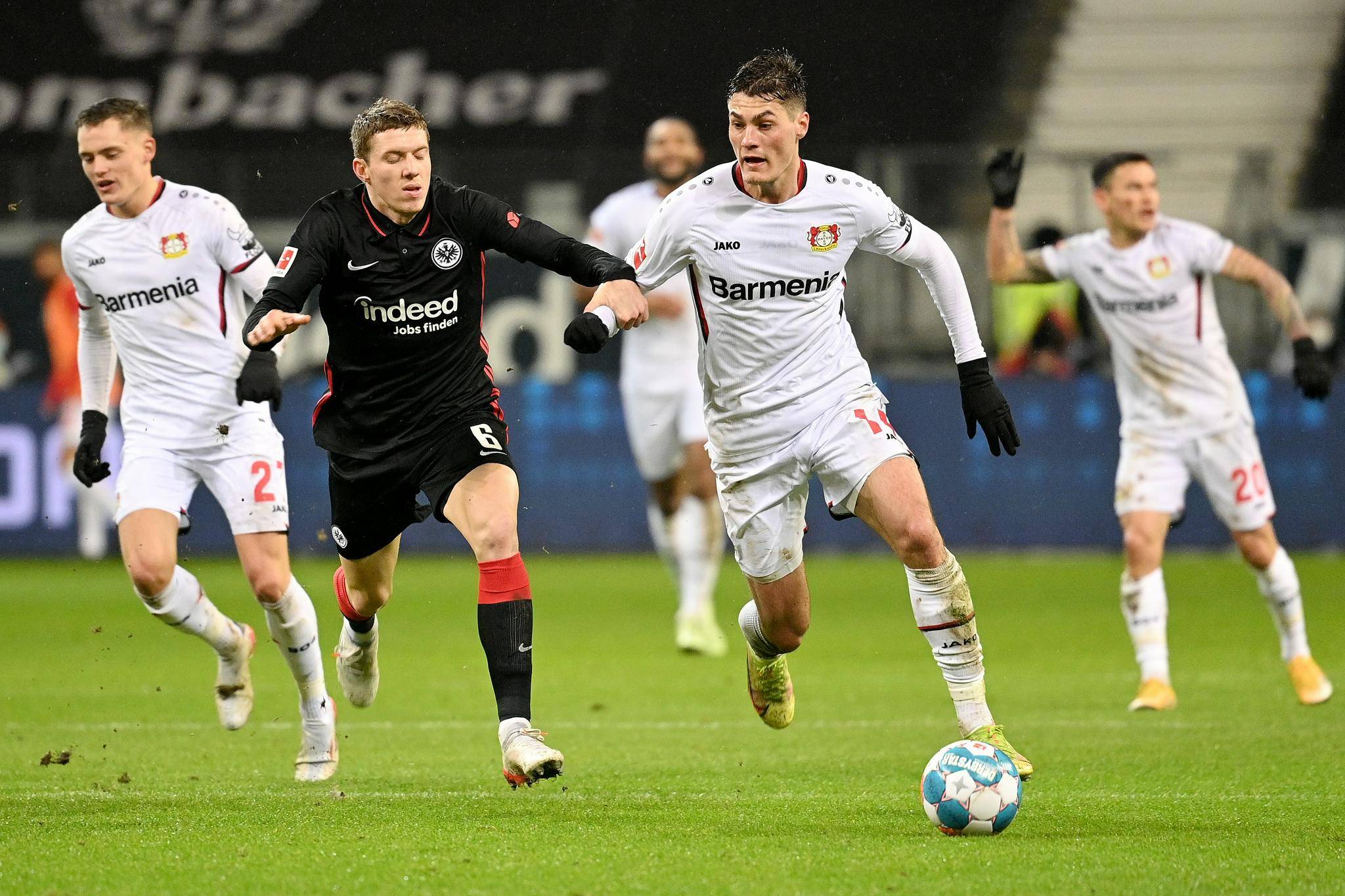 关于法兰克福主场胜利,继续保持不败势头的信息 关于法兰克福主场胜利,继续保持不败势头的信息