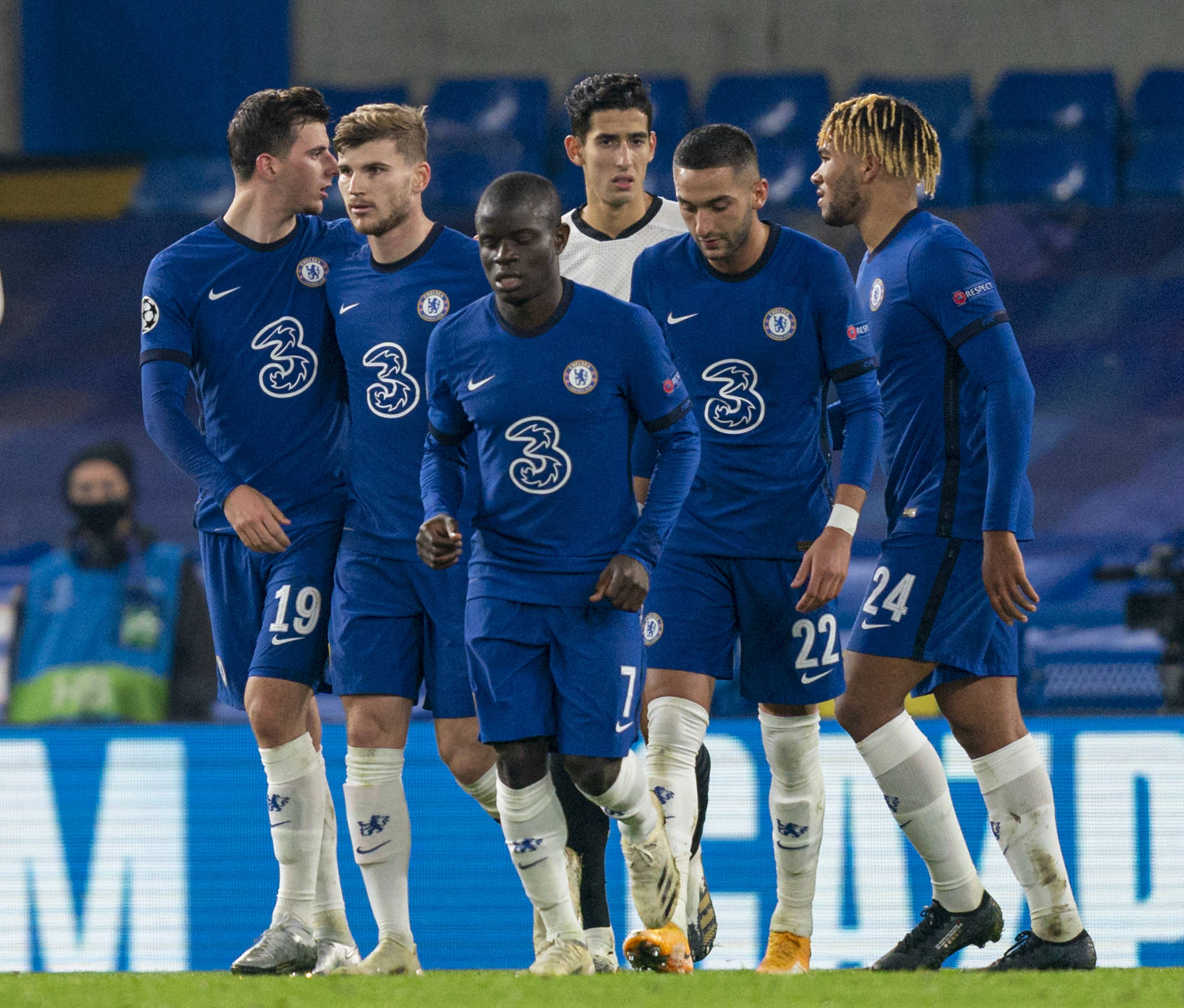 雷恩球员状态回暖,为冲击前四蓄势的简单介绍 雷恩球员状态回暖,为冲击前四蓄势的简单介绍