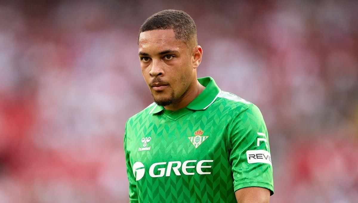 关于巴塞罗那前锋状态下滑，是否该考虑轮换的信息