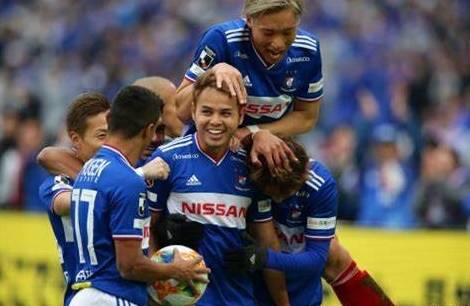 关于东京FC球员互动嘉宾曝光,庆祝队友出色表现的信息 关于东京FC球员互动嘉宾曝光,庆祝队友出色表现的信息