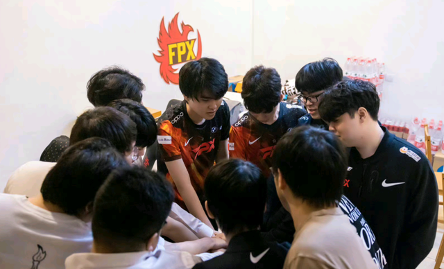 雷恩主场击败强敌,争夺中游位置 雷恩主场击败强敌,争夺中游位置